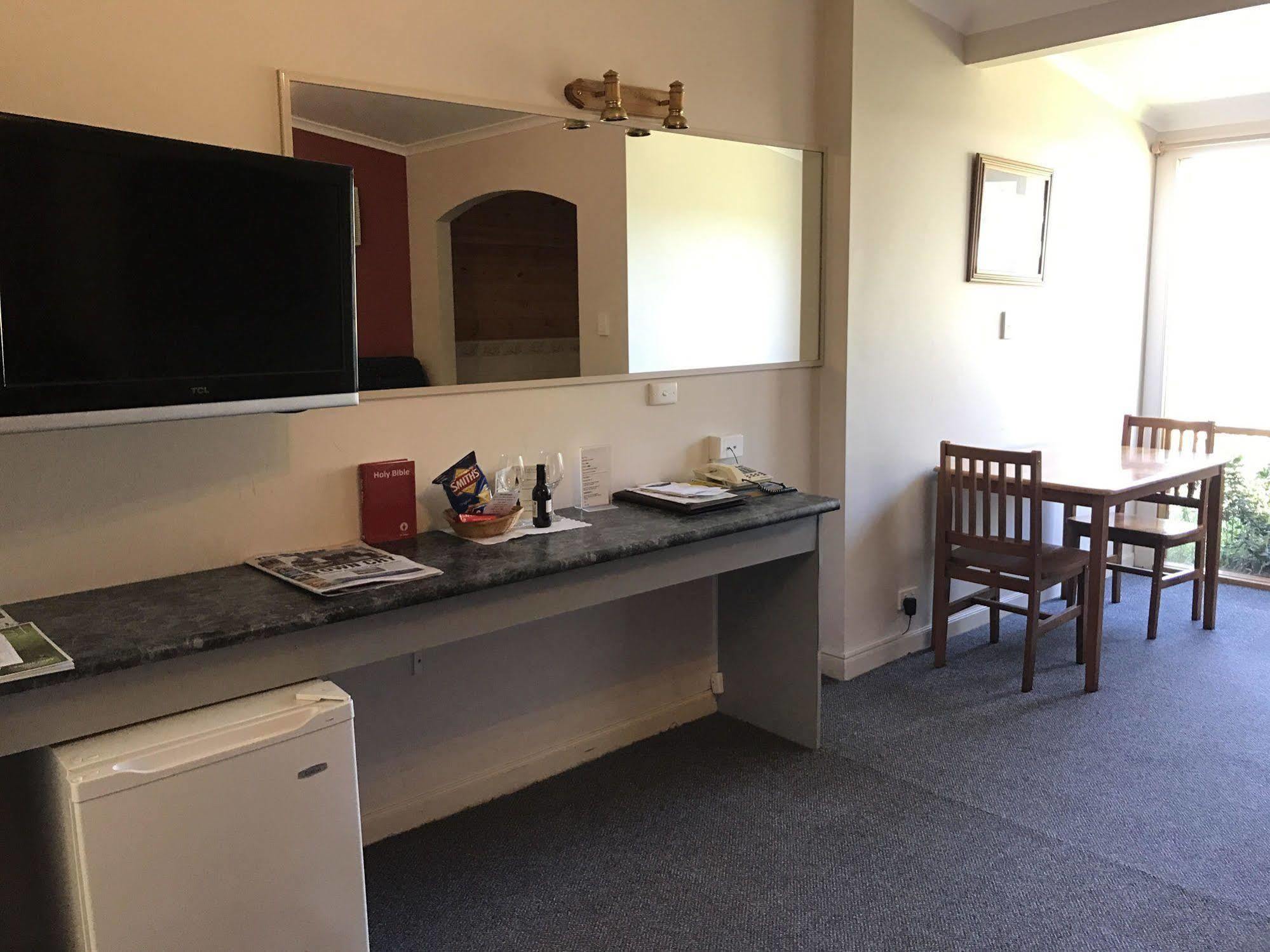 Coal Creek Motel Korumburra Екстериор снимка